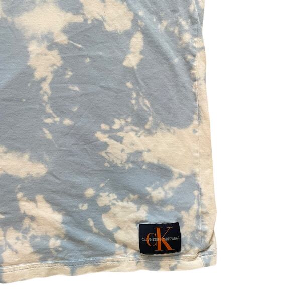 Calvin Klein T Shirt - Picture 4 of 4